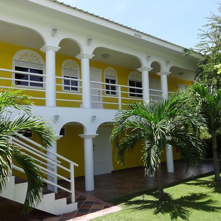 Hotel Casa Amarilla Пунта Чаме Екстериор снимка